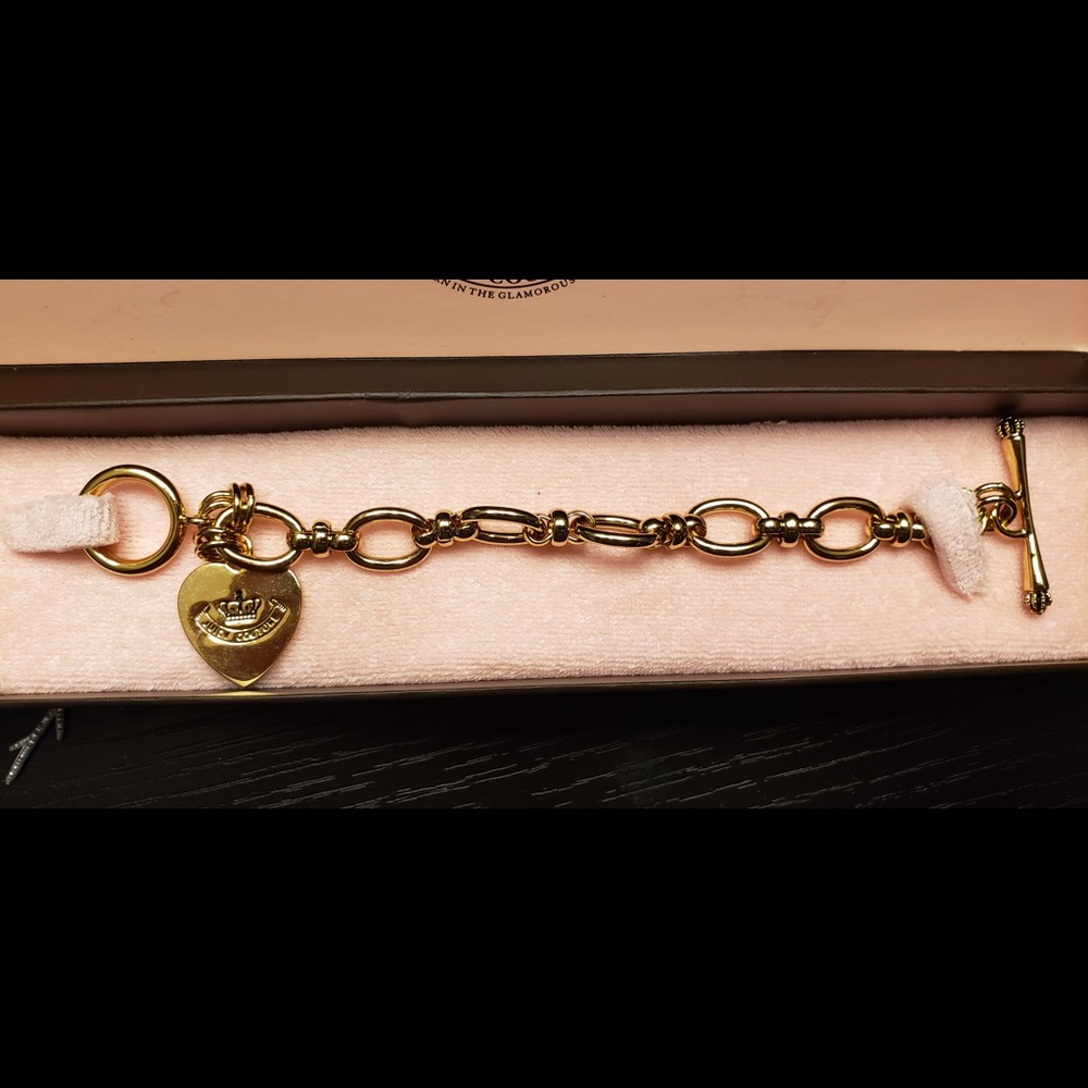 NIB Juicy Couture Charm Bracelet. Royal Couture 7”
